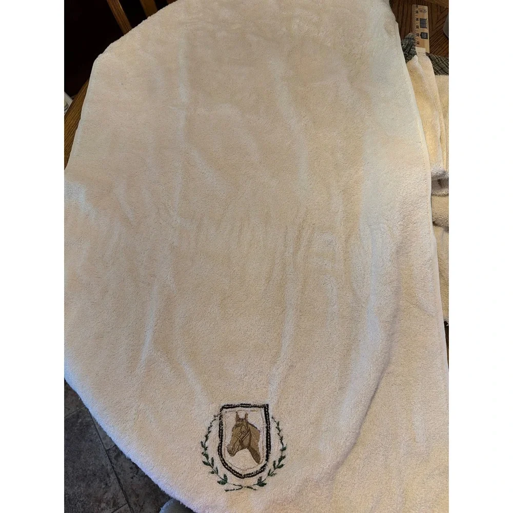 Vintage Equestrian Horse Crest Embroidered Towel Set Cream Plaid 4 Piece